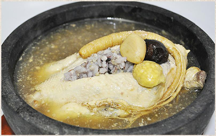 崔(チェ)さんのこだわり　本格宮廷サムゲタン